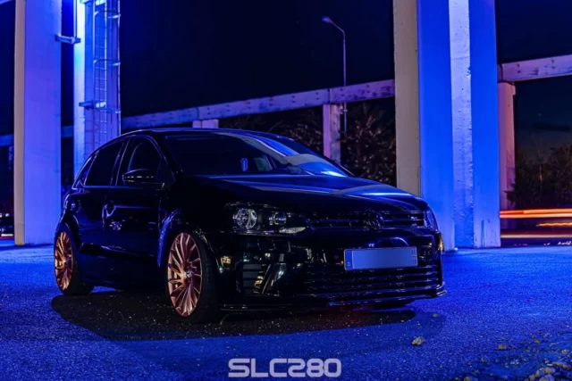 Auch im Dunkeln sah er sehr sexy aus 🤤

📍deepone.official 😍🥰
📸 slc.280 danke für das tolle Foto 😍

#werbungweilmarkennennung #vw #polo #6c #miles #photography📷 #carlove #glückundbenzin #volkswagen #vwgirl #vwlove #♥️ #richtigefrauenstehenaufautos #mycar #hochwieeinbus #meinbus #babyboy #airride #airliftperformance #airforce #danielsallcartuning #tomason #tomasonwheels #tomasonfelgen #tn16 #srstec #lowladies #lwsfck #tuniingismylife_family❤️