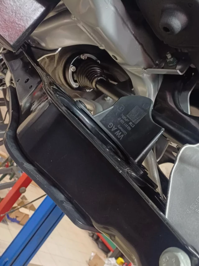 Detale detale 🙂

#vrturbo #vrt #golf #golfr #vwgolfr #6r #golf6r #blackgolfr #fastgolf #bws #vr6 #vwracing #oz #ultraleggera #vr6turbo #canchecked #ozultraleggera #R #bbk #bigbrakes #srstec #dsg #carbonfiber #recaro #precisionturbo #dq500 #vrsociety #vrtpodmaskaaniewnickunainstagramie #r36turbo #r36turbo4motion