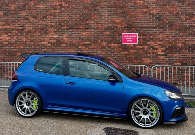 She is coming together.. 
parts I brought nearly 3 years ago, getting did,  loving the change since the rebuild.. 
brembo 8pot front callipers 410mm J hook front discs, 4 pot rear 370mm J hook disc  rotiform  20” DTM’s

#r20 #bup #risingblue #vw #vwgolf6r #vwgolfgti #vwgolfr32 #headturnerscarclub #vagsocietyuk #xclusiveautomotive #loweredlifestyle #petrolhead #turbo #modifiedcarscene #carsofinstagram #slammed #vwperfomance #dassociety #maxton #srstec #trc #turbo #customcars #vwlovers #lowered #hothatch