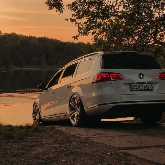 Summertime🙌

☀️
☀️
☀️
☀️
☀️
☀️
☀️
☀️
☀️

#volkswagen #passat #rline #tdi #whitecar #daily #wagon #passatb7 #srstec #dts #lake #friends #goodtimes #2k25 #summer #germany #colddrinks #boat #photography #bobrkurwa