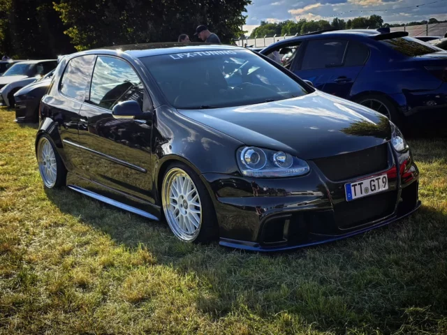 #golf #golf5 #gti #vw #vagcars #tfsi #tuning #volkswagen #schrauber #werkstatt #hobby #love #blackdiamond #lfxtuning #static #srstec #friedrichmotorsport #hjs #hifonics #audiosystem #pipercross #ngk #selfmade #leben #meinewelt #handarbeit #bodensee #deutschland #kollek_tief #lfxtuning